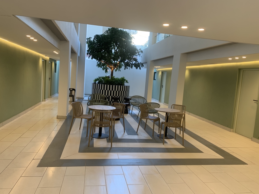 1 Bedroom Property for Sale in Sea Point Western Cape